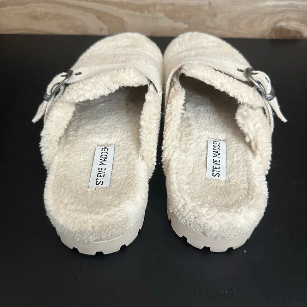 STEVE MADDEN Women’s Off White Nina Buckle Slip On Faux Fur Clogs Shoes 6.5 - Picture 4 of 11